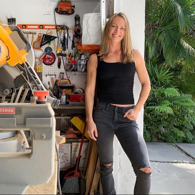 Wonder Women 170 - Sarah of Maker Monkey Workshop - podcast episode cover
