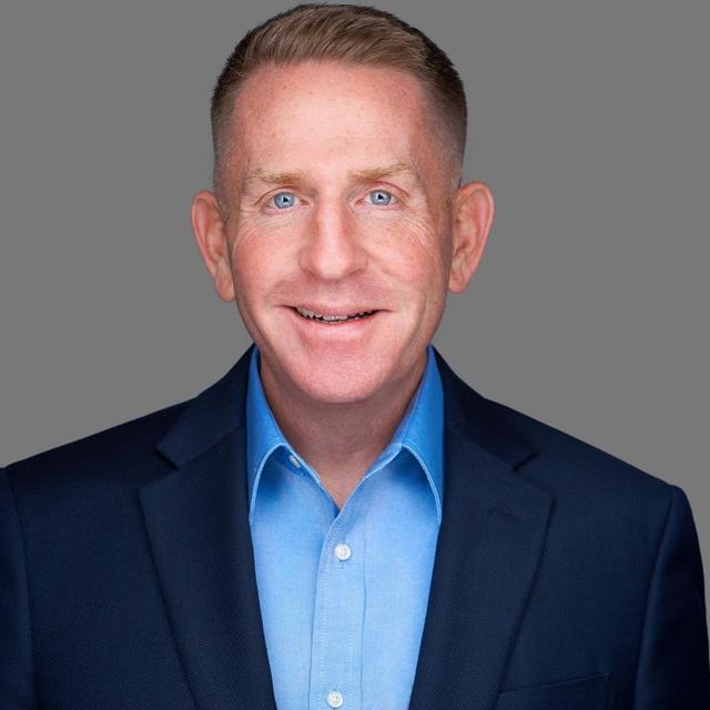 970: Growing in Good Company | Dennis Johnson, CFO, Qlik - podcast episode cover