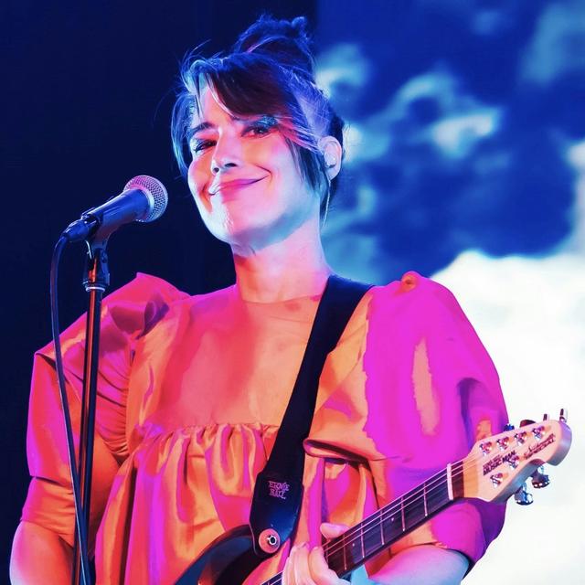 Liz Buckley chats Kathleen Hanna - podcast episode cover