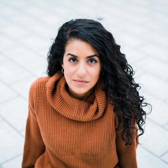 The importance of local news and how to keep it healthy, w/Washington Post Media Reporter Elahe Izadi - podcast episode cover