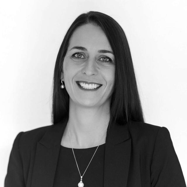 Career Paths From Texas to the Territory with Liv Thompson - podcast episode cover