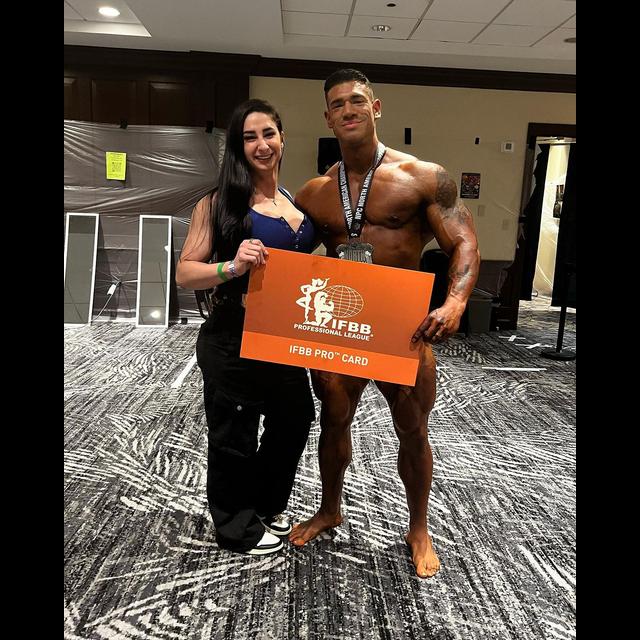 Elias McCall - IFBB Pro, Marine, Super Heavyweight Champion - podcast episode cover