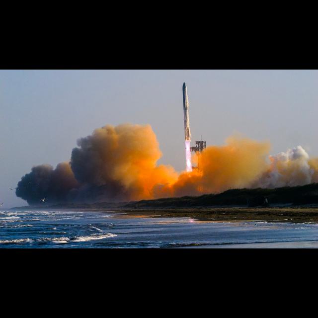 240 flyvninger blev forstyrret, da SpaceX's megaraket eksploderede - podcast episode cover
