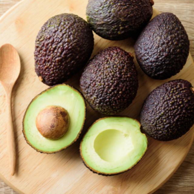 77 Segundo plato | Secretos y peligros del aguacate - podcast episode cover