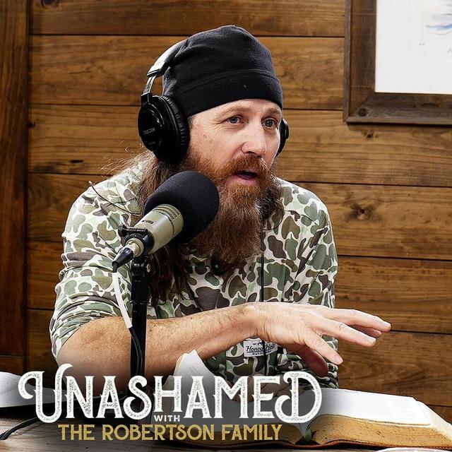 Ep 853 | Jase Discovers a Funny New Meaning to an Old Word & the First Social Influencers - podcast episode cover