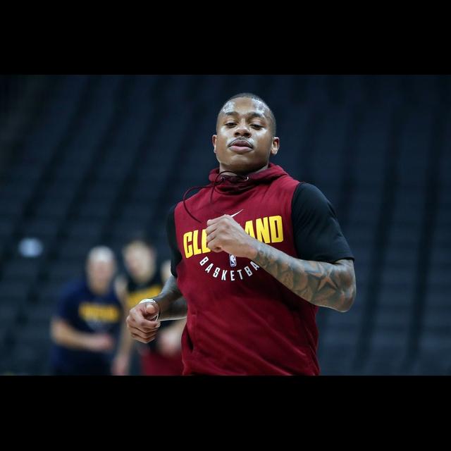 507: The Cavs Game, Isaiah's Return, and Jon's Family @ Rocket's Game - podcast episode cover