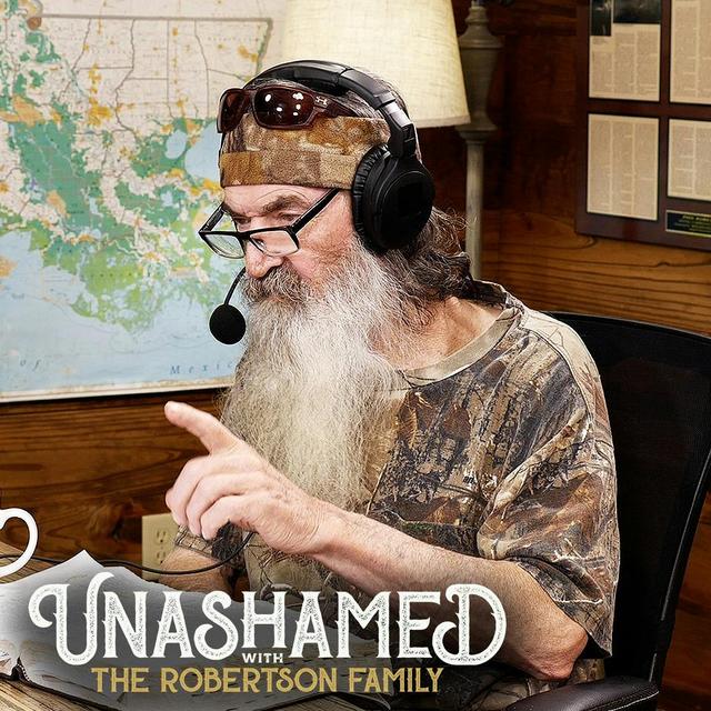 Ep 899 | Phil’s Demonic Encounter at Rehab & Why Jase Stayed Up All Night His First Year of Marriage - podcast episode cover