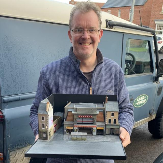 Lee Robinson From LNR Models Talks About Building The Granada Cinema Model 171020 - podcast episode cover