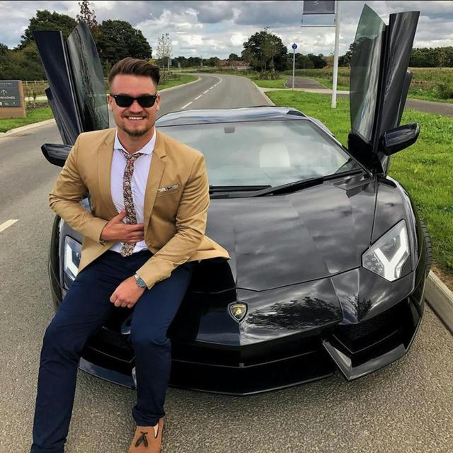 Paul Wallace / Supercars Of London - podcast episode cover