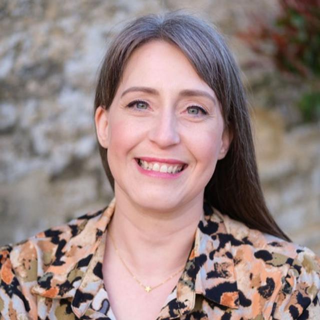 Pay It Forward with Louise Maggs - podcast episode cover
