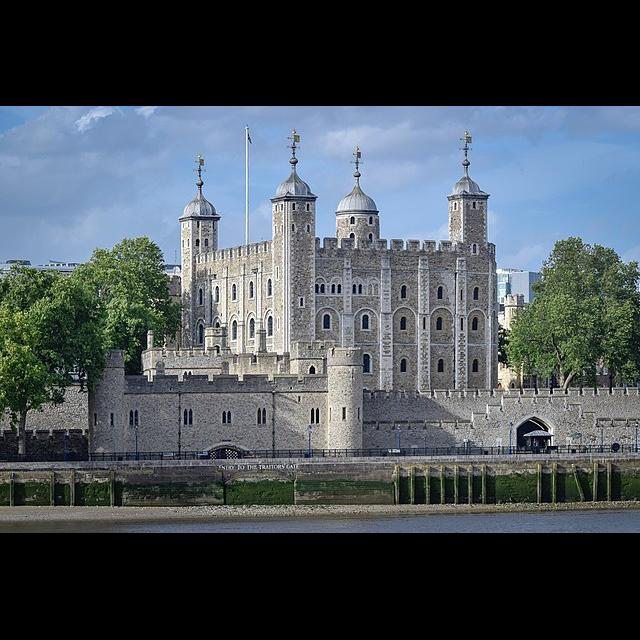 088 - The Tower of London and the Princes in the Tower - podcast episode cover