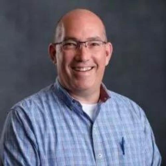 How to not be complacent with Robbie Slocomb, CEO of Boys and Girls Club - Northern Georgia - podcast episode cover