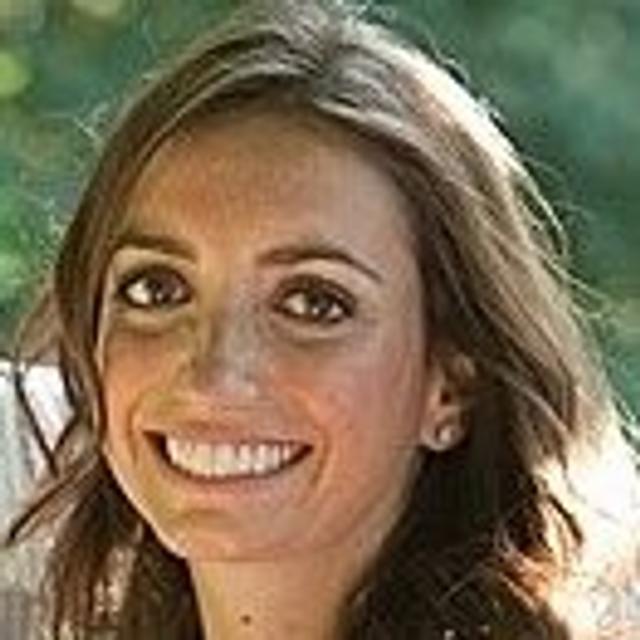 906: When Strategy and Profits Meet | Taryn Aronson, CFO, Tovala - podcast episode cover