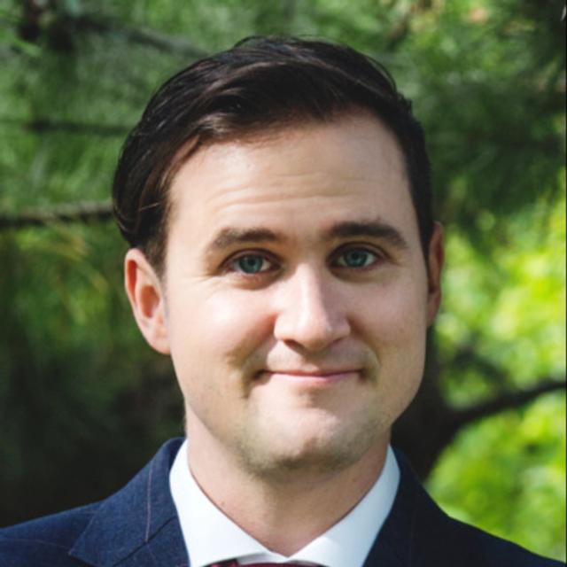 How a former Federal Reserves Economist breaks into the mobile game making - podcast episode cover