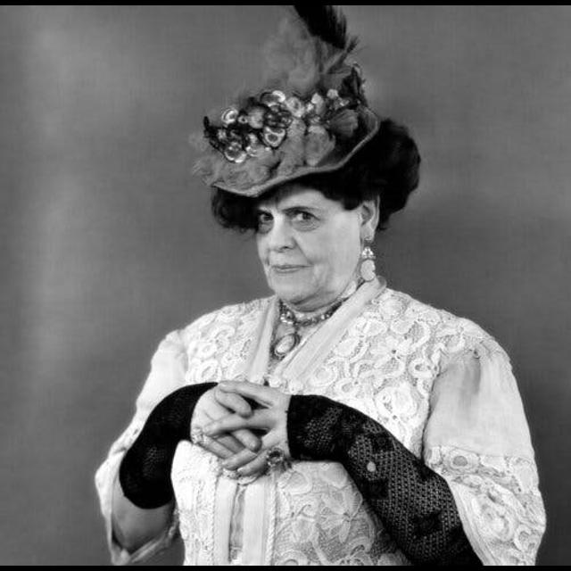 154: Marie Dressler, the First Female Star to Conquer Hollywood’s Ageism (Make Me Over, Episode 3) - podcast episode cover
