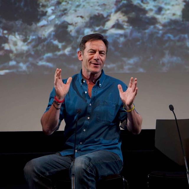 Hello, it's Jason Isaacs talking to Mark about WHITE LOTUS – and Sanjeev Baskhar & Meera Syal on 100 editions of MK3D - podcast episode cover