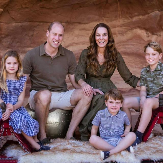 Christmas cards, festive plans hang in the balance and Harry's emtional letter - podcast episode cover