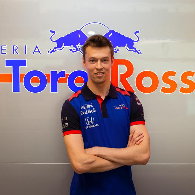 Bitesize: Daniil Kvyat - Early F1 career and losing his drive - podcast episode cover
