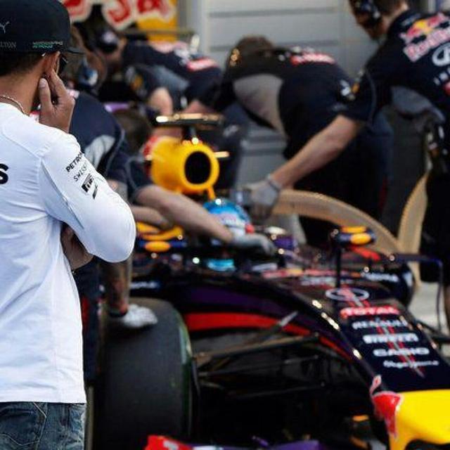 What If Hamilton Had Raced For Red Bull Racing? - podcast episode cover
