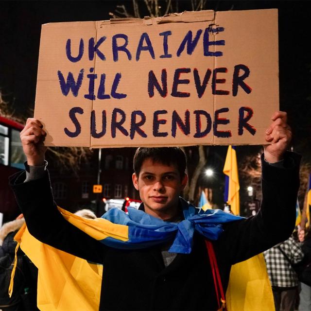 'No surrender': Zelensky rebukes Trump-Putin peace plan as missiles pummel Ukraine - podcast episode cover