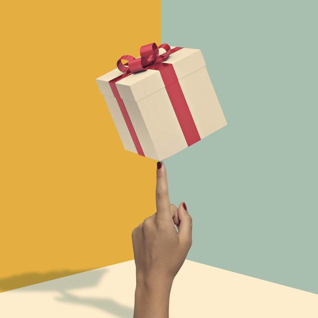 How to give thoughtful holiday gifts on a budget - podcast episode cover