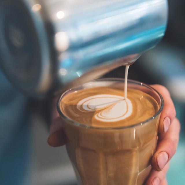 Cups and Dishes: O Coffee, Australians in Paris - podcast episode cover