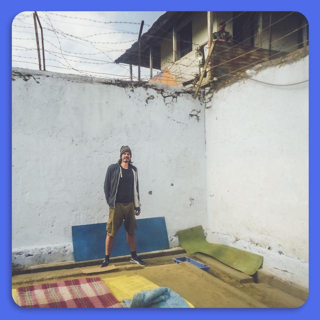ONTERECHT worden OPGEPAKT voor MOORD in NEPAL - podcast episode cover