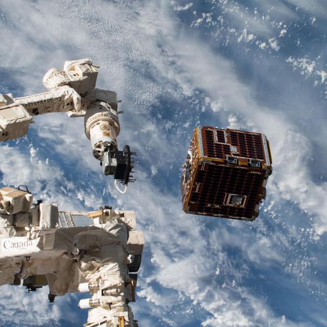 Cosmic Queries– Space Junk! with Moriba Jah - podcast episode cover
