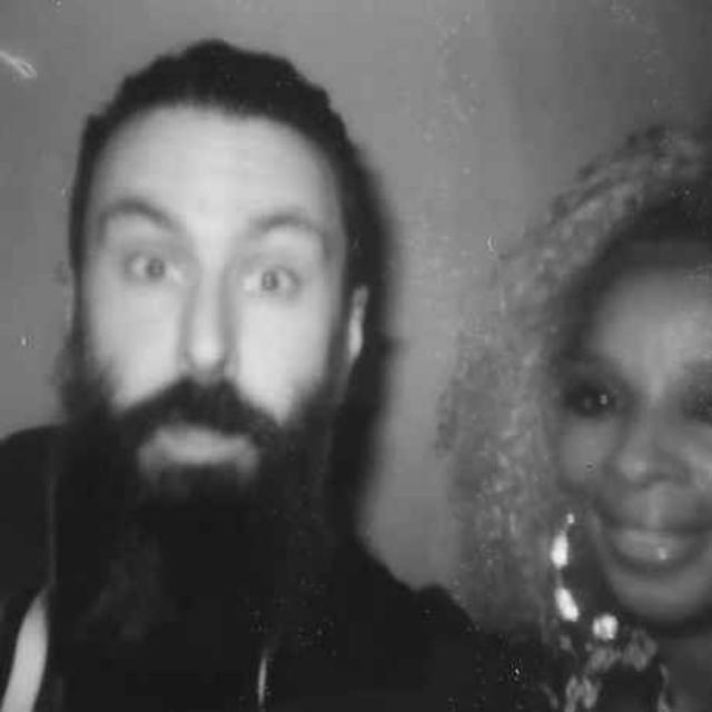 Mary J. Blige (What's The 411? / The Umbrella Academy / Queen of Hip Hop Soul) • Friday Rewind - podcast episode cover