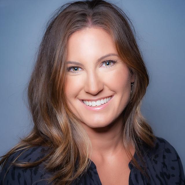 Media Magnet Secrets Unveiled! 🚀 TV Insider & TedX Speaker Spills All on Owning the Stage! - podcast episode cover