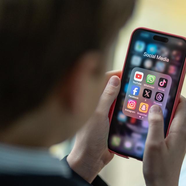 News on social media is now mainstream - podcast episode cover