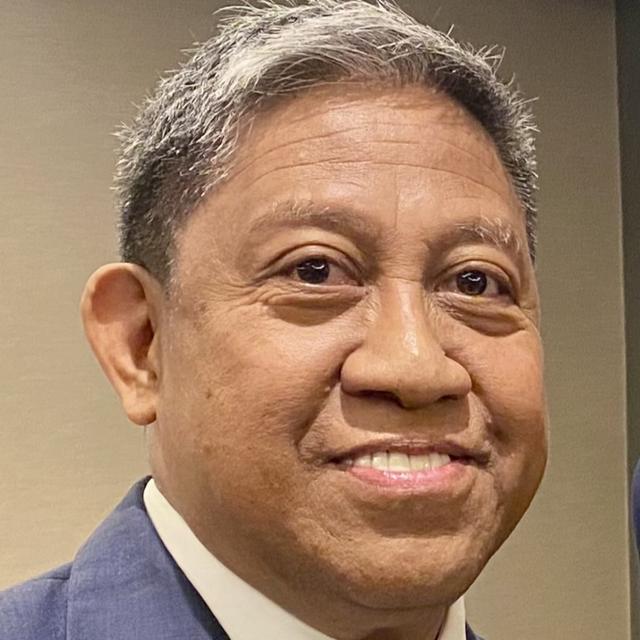 Building bridges of understanding – Albert Celoza - podcast episode cover