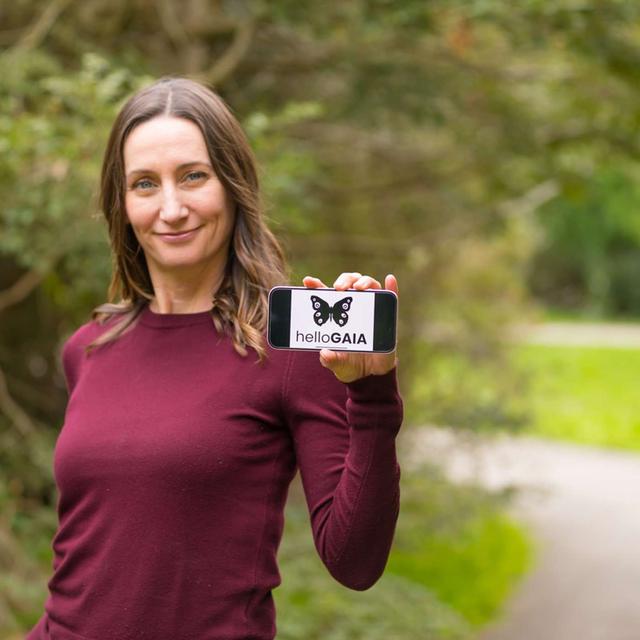 Harnessing Technology, Birth Plans, and the Best Resources for your Fourth Trimester with Sarah Trott, Founder of HelloGaia Parenting Copilot - podcast episode cover