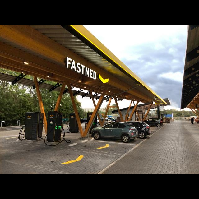 CE129 Fastned - podcast episode cover