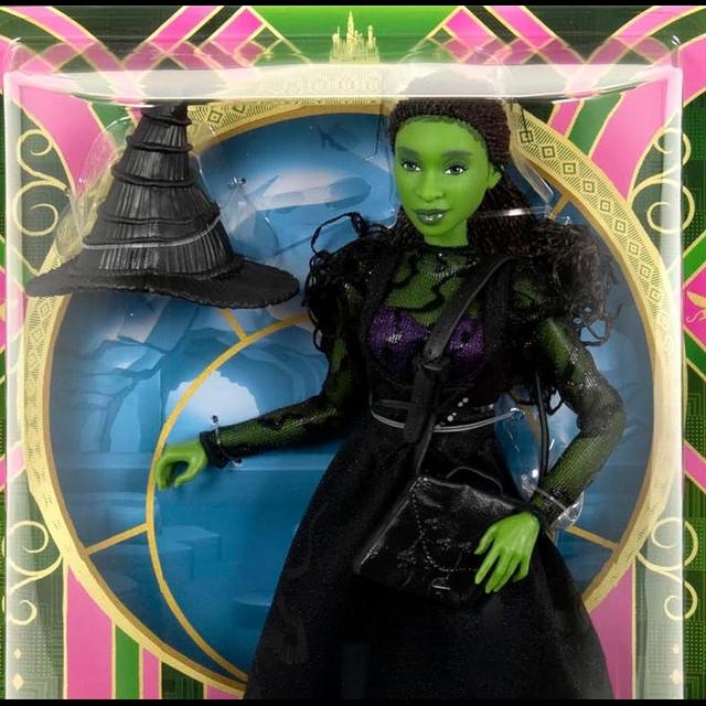 27 Whoopsie: These "Wicked" Dolls Have a Naughty Website on the Box - podcast episode cover