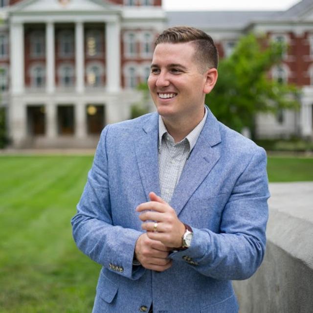 Co-authoring a book with Jon Gordon and pursuing your dreams, with Alex Demczak, author, speaker - podcast episode cover