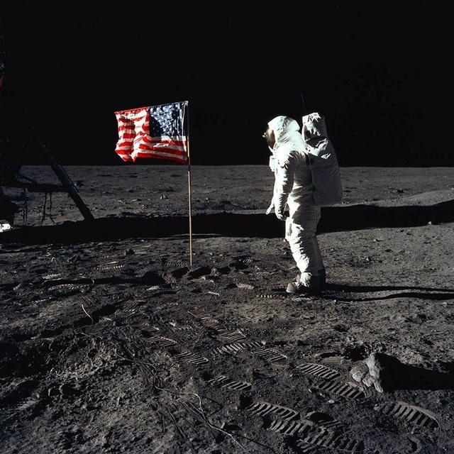 Extended Classic – Cosmic Queries: The Space Race - podcast episode cover