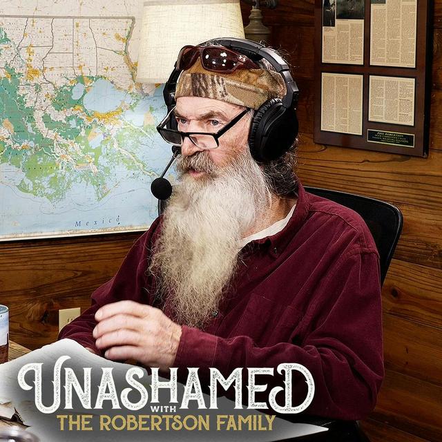 Ep 880 | Jase Gets Rebuked by Three Separate Strangers & Phil Has One Thing to Say About It - podcast episode cover