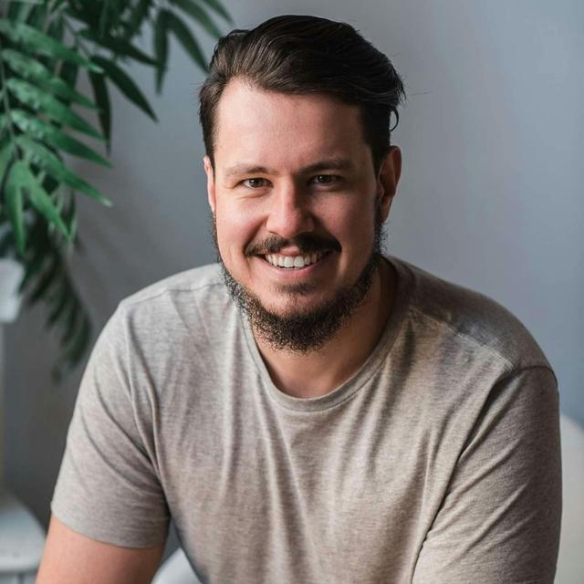 How AI Can Optimize Processes and Enhance Customer Experiences in your Business - podcast episode cover