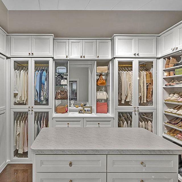 Do you Have the Closet of Your Dreams? - podcast episode cover