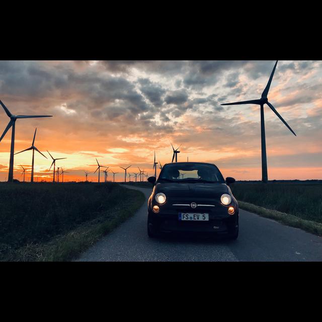 CEP083 Meine Ladesäulen-Hood - podcast episode cover