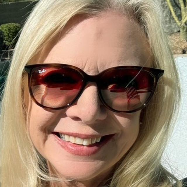 Rescuing lost pets & strays – Cheryl Naumann - podcast episode cover
