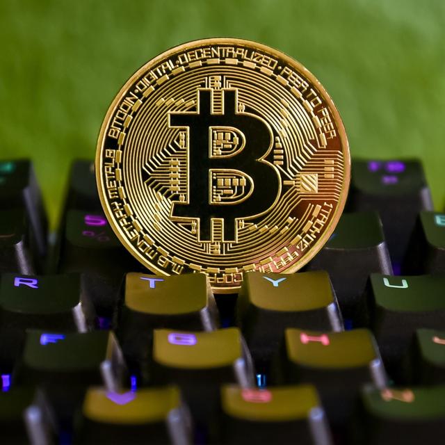 Off the Blockchain with Dr. Sandra Johnson - podcast episode cover