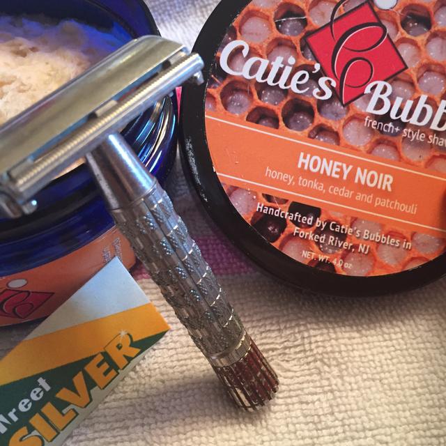 Ep 138 - a week with Honey Noir - podcast episode cover