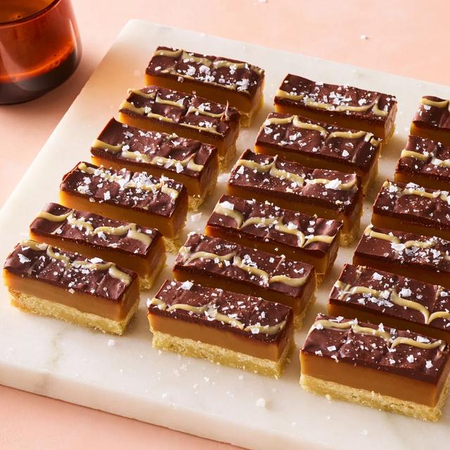 Salted Cookie Butter Millionaire's Shortbread | Jesse Szewczyk - podcast episode cover