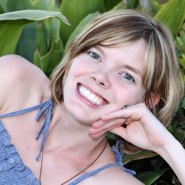 Kelli Cribbs Abad - podcast episode cover