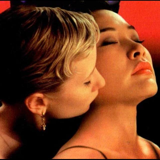 “Lesbian Chic”: Bound and Anne Heche in Wild Side (Erotic 90’s, Part 15) - podcast episode cover