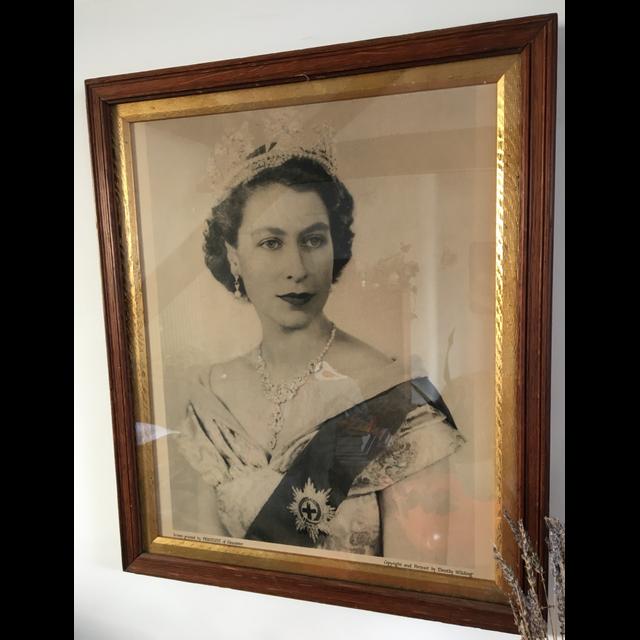 103. The Queen & The Royal Family - podcast episode cover