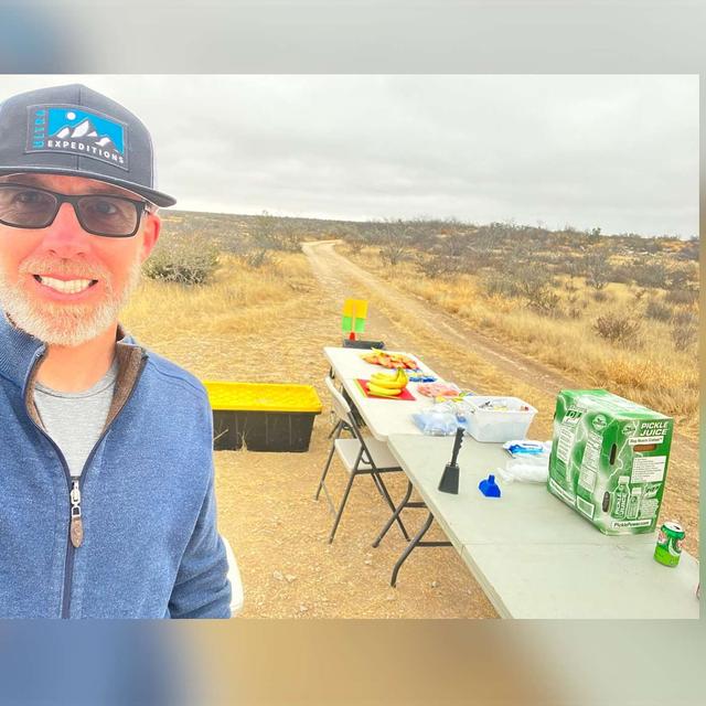 The Impact of Volunteering at Ultramarathons — and Why YOU Should Do It - podcast episode cover
