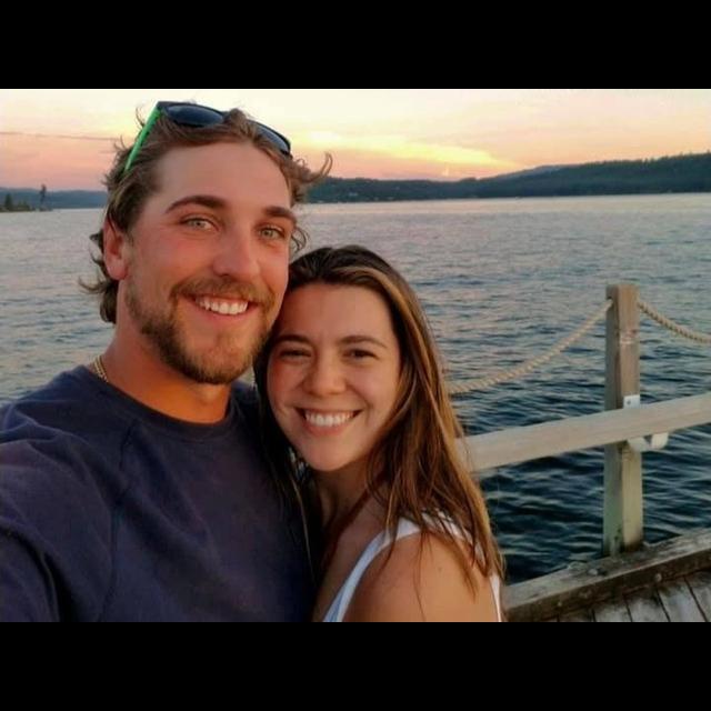 Episode 281 - How to Exchange Free Pet Sits for An International Lifestyle with Jori and Austin from Nomads and Pawpads - podcast episode cover